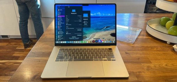 Apple MacBook Air M2 (2023) 15.3” 16GB Memory 1TB SSD