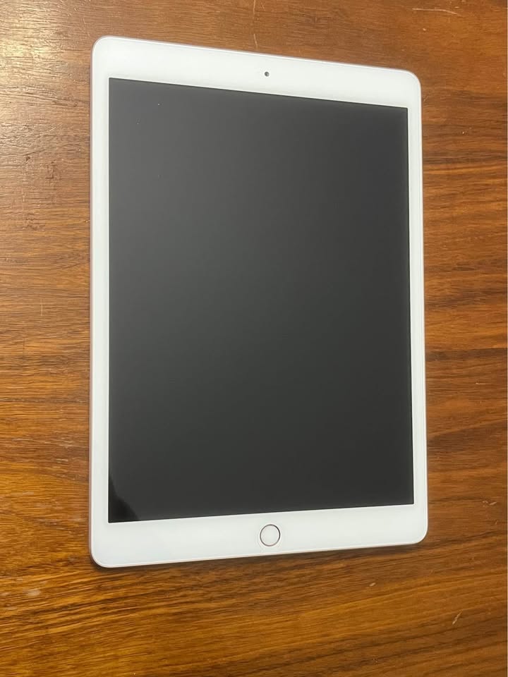 Apple iPad (Gold, 8th Generation, WiFi) 5 Apple iPad (Gold, 8th Generation, WiFi)