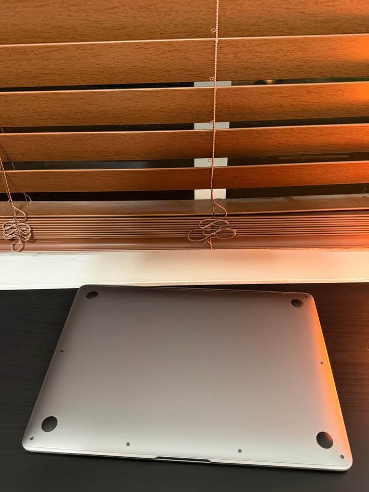 MacBook Air M1 5 MacBook Air M1