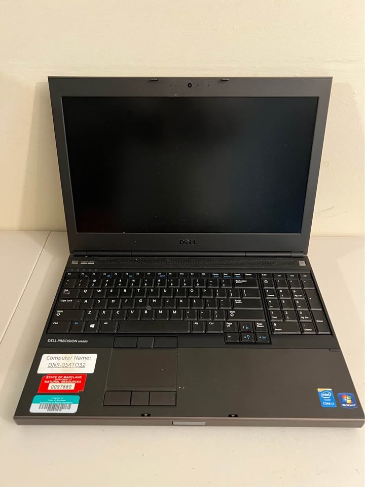 Lot of 9 MacBooks & Laptops. 5 Lot of 9 MacBooks & Laptops.