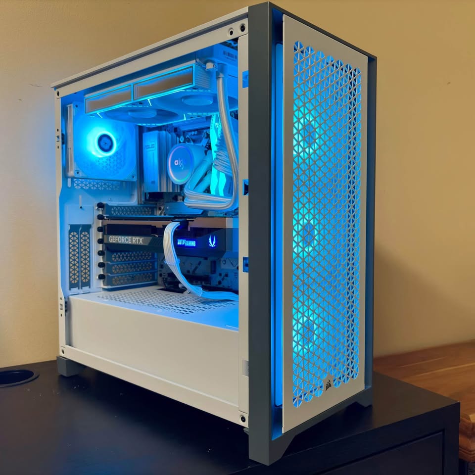 White RTX Gaming/Streaming PC - RTX 5080 + Ryzen 7 9000 5 White RTX Gaming/Streaming PC - RTX 5080 + Ryzen 7 9000