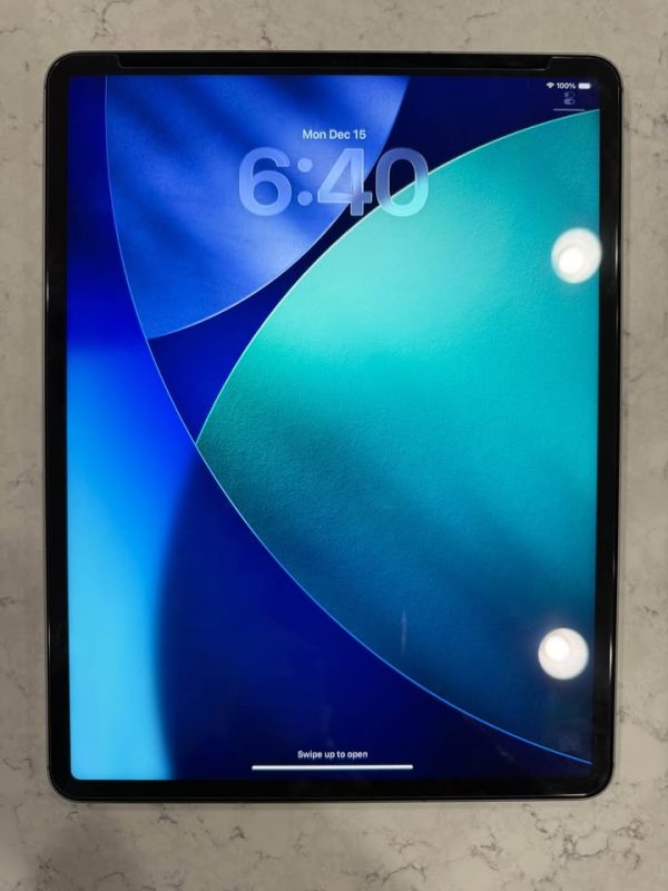Unlocked M2 iPad Pro 12.9” WiFi + Cellular 256gb (6th Gen)