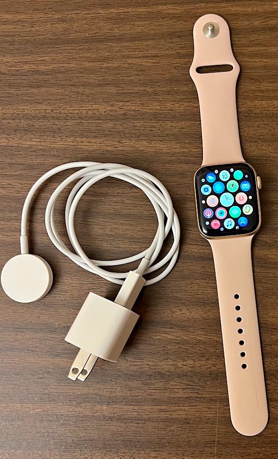 Brand New Rose Gold Apple Watch Series 5 44mm