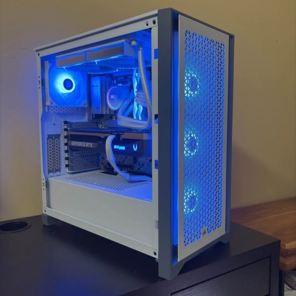 White RTX Gaming/Streaming PC - RTX 5080 + Ryzen 7 9000